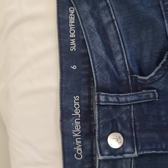 Calvin Klein Women's sz 6 Slim Mid Rise Boyfriend Fit Denim Jeans - Picture 6 of 11